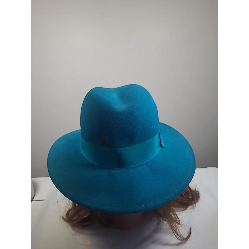 liz claiborne Wool Womens Hat Made In The USA